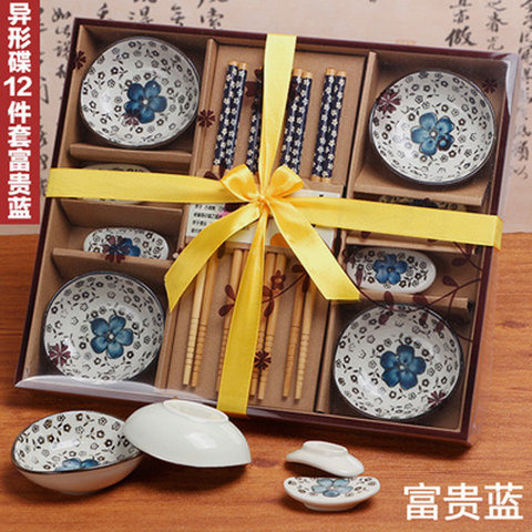 从餐桌细品生活艺术：欧式陶瓷餐具的魅力